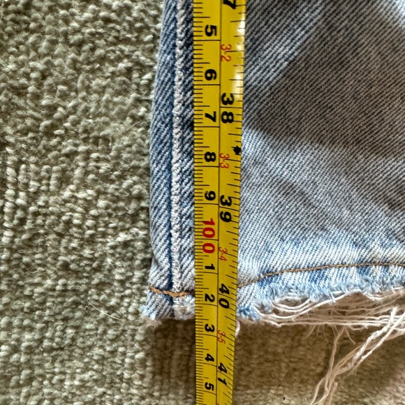 Agolde size 26 high rise ripped jeans 100% cotton - Picture 3 of 7